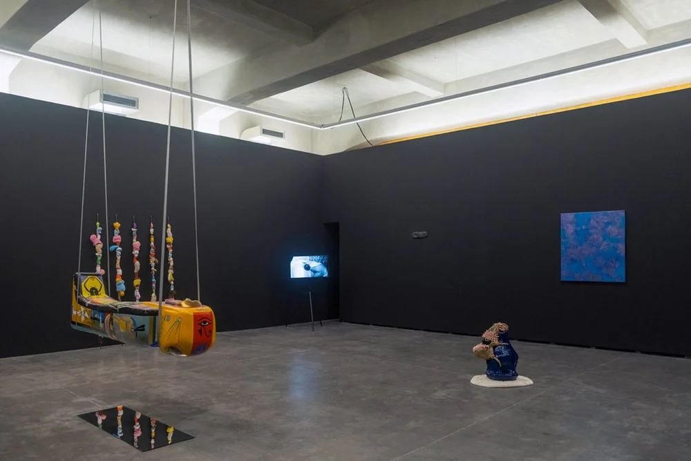 Exhibition Gémeos falsos, 2